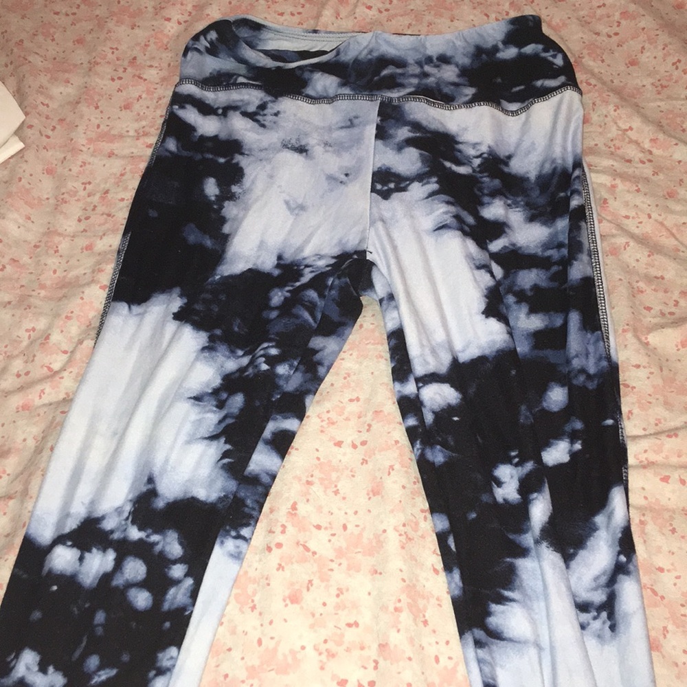 Rue 21 criss cross tights